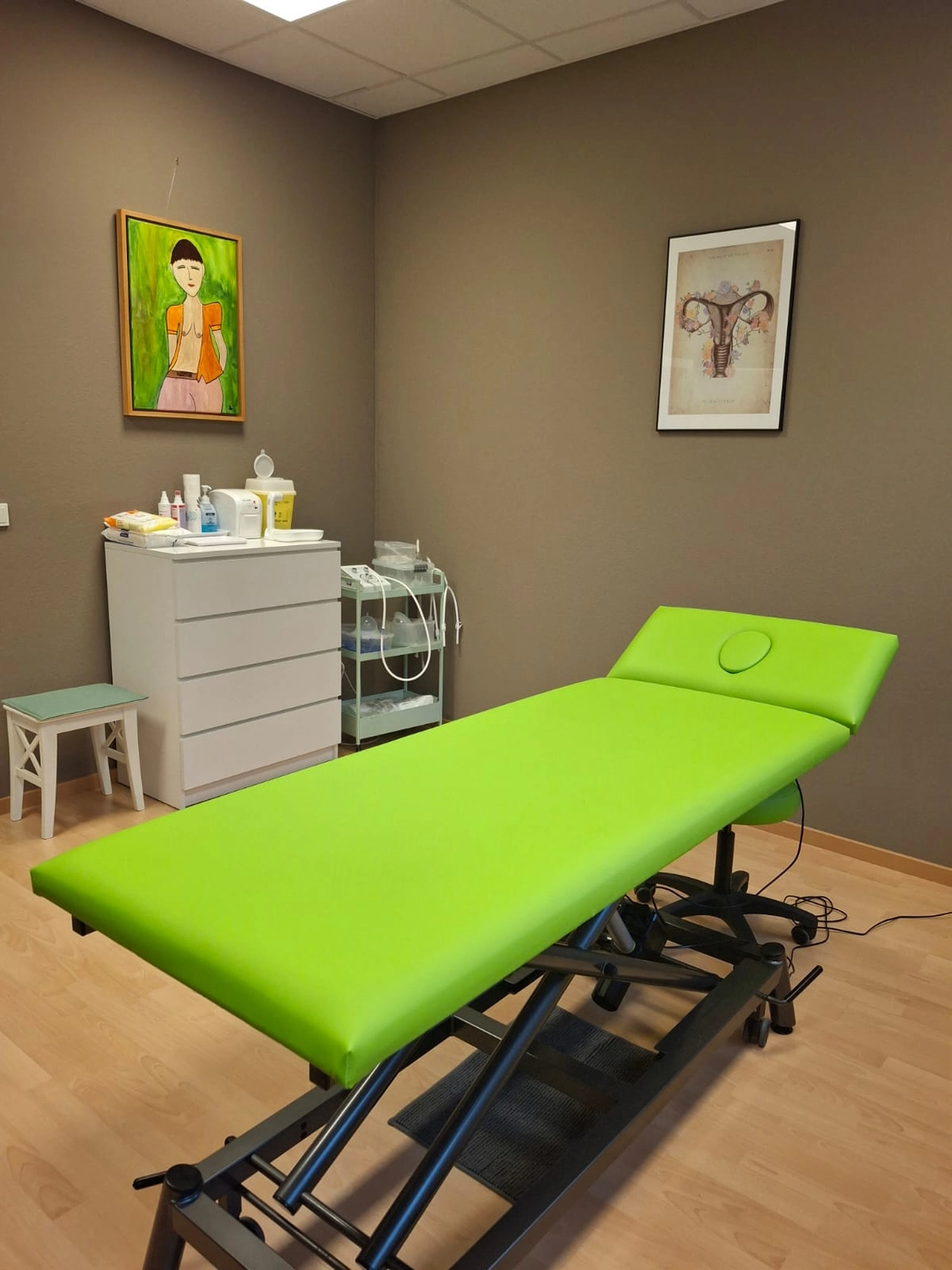 Skulptur des menschlichen Körpers von Naturheilpraxis Mirjam Manns