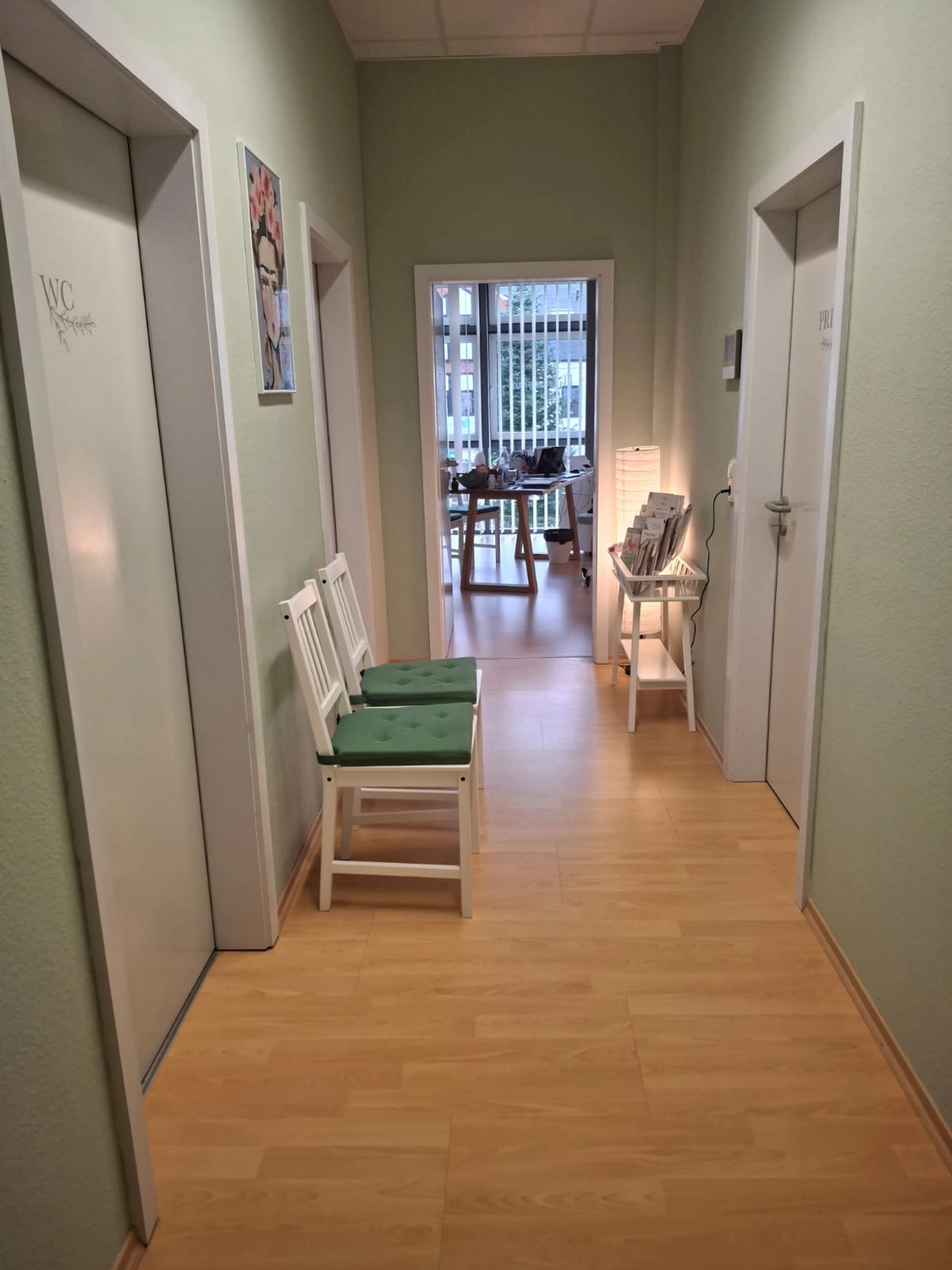 Skulptur des menschlichen Körpers von Naturheilpraxis Mirjam Manns